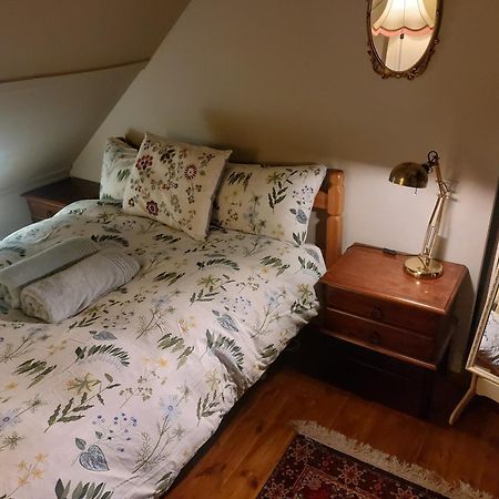 Stunning 5Br Royal Mile Penthouse Apartment เอดินบะระ ภายนอก รูปภาพ