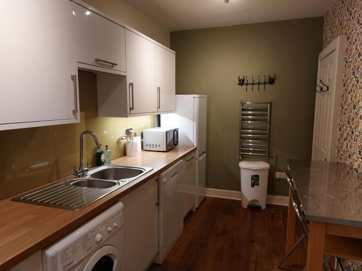 Stunning 5Br Royal Mile Penthouse Apartment เอดินบะระ ภายนอก รูปภาพ