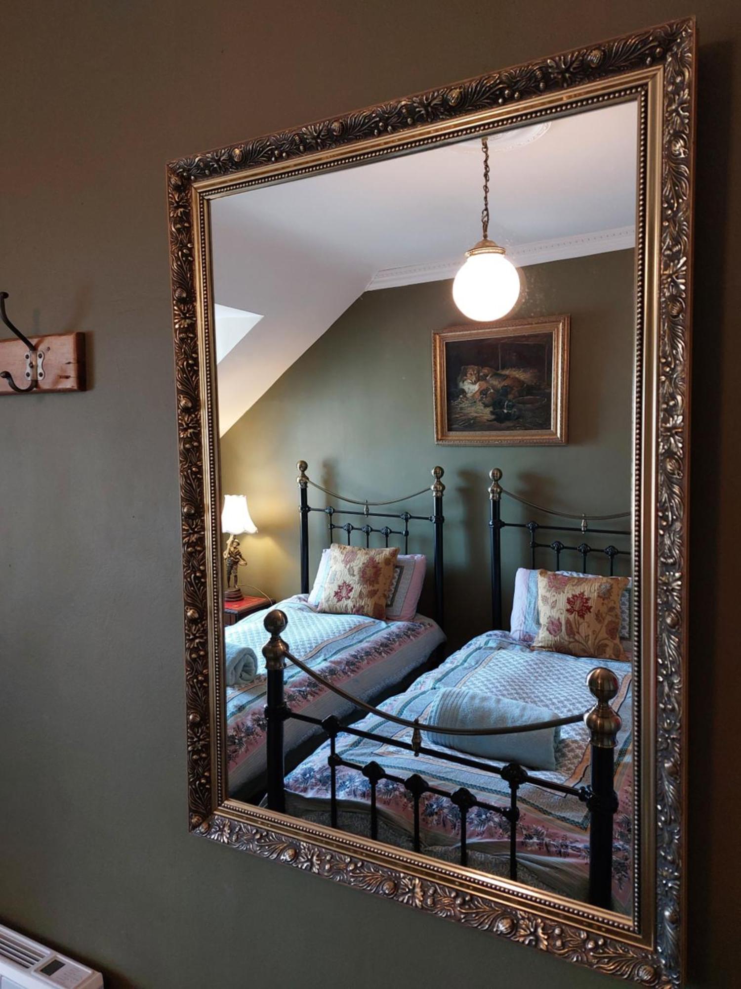 Stunning 5Br Royal Mile Penthouse Apartment เอดินบะระ ภายนอก รูปภาพ